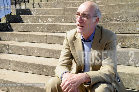 Iain Pears at the Borders Book Festival 2010..The festival runs from Thursday 17th June to Sunday 20th June.for further info please go to the website at www.bordersbookfestival.org or contact Nicky Stonehill on 07740 681 560 or nicky@stonehillsalt.co.uk..Copyright©Alex Hewitt/Writer Pictures/Rosebud2