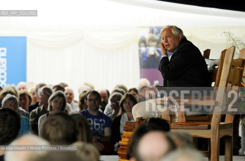 John Simpson at the Borders Book Festival 2010..The festival runs from Thursday 17th June to Sunday 20th June.for further info please go to the website at www.bordersbookfestival.org or contact Nicky Stonehill on 07740 681 560 or nicky@stonehillsalt.co.uk..Copyright©Alex Hewitt/Writer Pictures/Rosebud2
