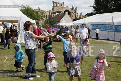 Events at the Borders Book Festival 2010..The festival runs from Thursday 17th June to Sunday 20th June.for further info please go to the website at www.bordersbookfestival.org or contact Nicky Stonehill on 07740 681 560 or nicky@stonehillsalt.co.uk..Copyright©Lloyd Smith/Writer Pictures/Rosebud2