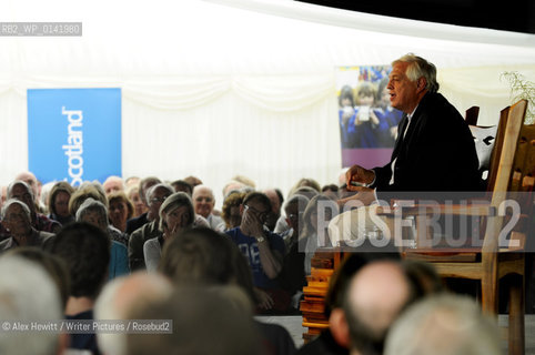 John Simpson at the Borders Book Festival 2010..The festival runs from Thursday 17th June to Sunday 20th June.for further info please go to the website at www.bordersbookfestival.org or contact Nicky Stonehill on 07740 681 560 or nicky@stonehillsalt.co.uk..Copyright©Alex Hewitt/Writer Pictures/Rosebud2