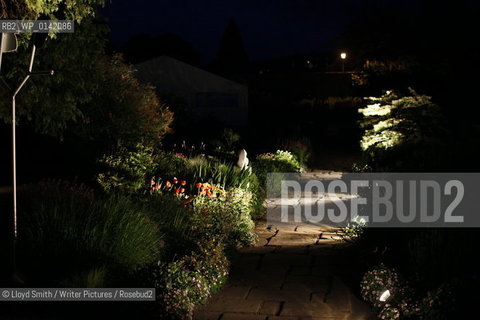 Events at the Borders Book Festival 2010..The festival runs from Thursday 17th June to Sunday 20th June.for further info please go to the website at www.bordersbookfestival.org or contact Nicky Stonehill on 07740 681 560 or nicky@stonehillsalt.co.uk..Copyright©Lloyd Smith/Writer Pictures/Rosebud2