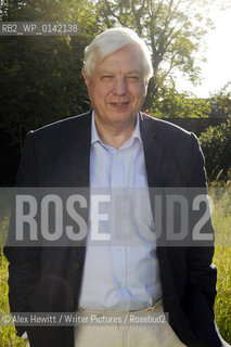 John Simpson at the Borders Book Festival 2010..The festival runs from Thursday 17th June to Sunday 20th June.for further info please go to the website at www.bordersbookfestival.org or contact Nicky Stonehill on 07740 681 560 or nicky@stonehillsalt.co.uk..Copyright©Alex Hewitt/Writer Pictures/Rosebud2