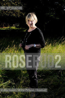 Victoria Wood at the Borders Book Festival 2010..The festival runs from Thursday 17th June to Sunday 20th June.for further info please go to the website at www.bordersbookfestival.org or contact Nicky Stonehill on 07740 681 560 or nicky@stonehillsalt.co.uk..Copyright©Alex Hewitt/Writer Pictures/Rosebud2