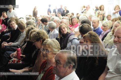 Victoria Wood event at the Borders Book Festival 2010..The festival runs from Thursday 17th June to Sunday 20th June.for further info please go to the website at www.bordersbookfestival.org or contact Nicky Stonehill on 07740 681 560 or nicky@stonehillsalt.co.uk..Copyright©Alex Hewitt/Writer Pictures/Rosebud2