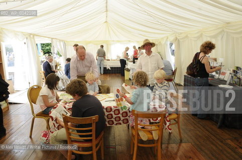 Members of the public at the Borders Book Festival 2010..The festival runs from Thursday 17th June to Sunday 20th June.for further info please go to the website at www.bordersbookfestival.org or contact Nicky Stonehill on 07740 681 560 or nicky@stonehillsalt.co.uk..Copyright©Alex Hewitt/Writer Pictures/Rosebud2