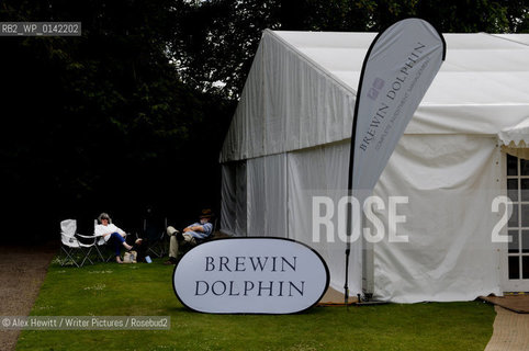Members of the public at the Borders Book Festival 2010..The festival runs from Thursday 17th June to Sunday 20th June.for further info please go to the website at www.bordersbookfestival.org or contact Nicky Stonehill on 07740 681 560 or nicky@stonehillsalt.co.uk..Copyright©Alex Hewitt/Writer Pictures/Rosebud2