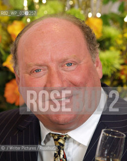 ..Copyright©/Writer Pictures/Rosebud2