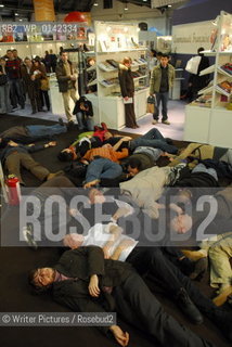 Happening organised by a collective group of ©Writer Pictures/Rosebud2