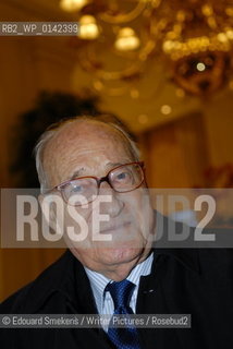 Au MÈridien Hotel, 19h00 Interview.La rÈvolution de la croix.Elected to AcadÈmie franÁaise 15feb1979..Copyright©Edouard Smekens/Writer Pictures/Rosebud2