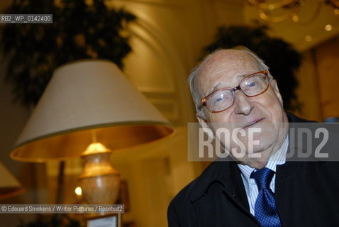 Au MÈridien Hotel, 19h00 Interview.La rÈvolution de la croix.Elected to AcadÈmie franÁaise 15feb1979..Copyright©Edouard Smekens/Writer Pictures/Rosebud2