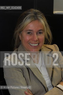 New phone +44 (0)20 822 4©Writer Pictures/Rosebud2