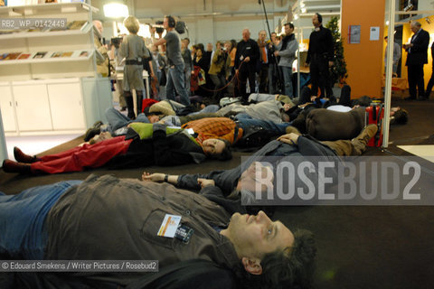 Image ID: .Dying Happening Mille Feuiles.Brussels Bookfair March 2007 ..Copyright©Edouard Smekens/Writer Pictures/Rosebud2