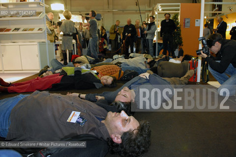 Image ID: .Dying Happening Mille Feuiles.Brussels Bookfair March 2007 ..Copyright©Edouard Smekens/Writer Pictures/Rosebud2