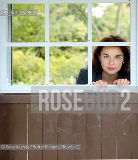 Bestselling author Robert Harris at home..copyright©Geraint Lewis/Writer Pictures/Rosebud2