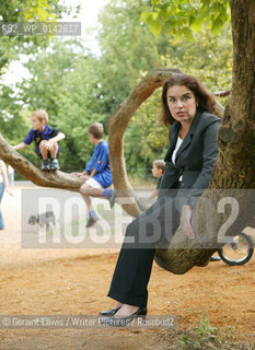 Bestselling author Robert Harris at home..copyright©Geraint Lewis/Writer Pictures/Rosebud2