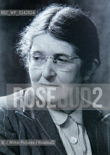 Helen Cam, Author  ..copyright©/Writer Pictures/Rosebud2