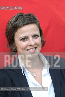 British childrens writer Rhona Cameron at the Edinburgh International Book Festival 2004.                         .Copyright©Pascal Saez/Writer Pictures/Rosebud2
