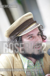 Vinicio Capossela..copyright©Steve Bisgrove/Writer Pictures/Rosebud2