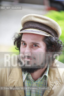 Vinicio Capossela..copyright©Steve Bisgrove/Writer Pictures/Rosebud2