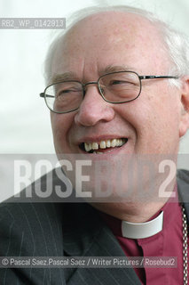 George Carey, former archbishop of Canterbury, and author of 14 books on religion and politics, at the Edinburgh International Book Festival 2004...Copyright©Pascal Saez.Pascal Saez/Writer Pictures/Rosebud2