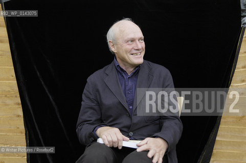 Justin Cartwright  a White©Writer Pictures/Rosebud2