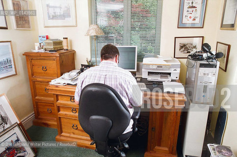 Carl Chinn, Professor of Community History at the University of Birmingham, writer, broadcaster, campaiigner for manufacturing and a proud Brummie.  Published 27 books, 19 of them on Birmingham..copyright©Des Gershon/Writer Pictures/Rosebud2