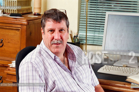 Carl Chinn, Professor of Community History at the University of Birmingham, writer, broadcaster, campaiigner for manufacturing and a proud Brummie.  Published 27 books, 19 of them on Birmingham..copyright©Des Gershon/Writer Pictures/Rosebud2