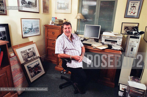 Carl Chinn, Professor of Community History at the University of Birmingham, writer, broadcaster, campaiigner for manufacturing and a proud Brummie.  Published 27 books, 19 of them on Birmingham..copyright©Des Gershon/Writer Pictures/Rosebud2