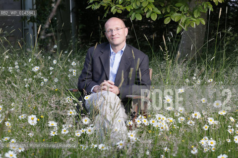 Alan Clements at the Borders Book Festival 2010..The festival runs from Thursday 17th June to Sunday 20th June.for further info please go to the website at www.bordersbookfestival.org or contact Nicky Stonehill on 07740 681 560 or nicky@stonehillsalt.co.uk..Copyright©Lloyd Smith/Writer Pictures/Rosebud2