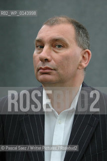 Writer and journalist Nick Cohen at the Edinburgh International Book Festival 2007. ..Copyright©Pascal Saez/Writer Pictures/Rosebud2
