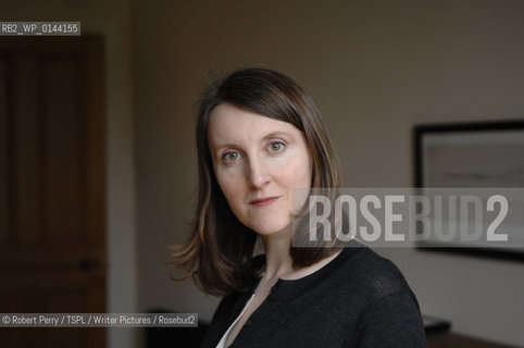 Author Beatrice Collins in her Glasgow home. . .. ..copyright©Robert Perry/TSPL/Writer Pictures/Rosebud2