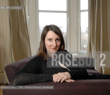 Author Beatrice Collins in her Glasgow home. . .. ..copyright©Robert Perry/TSPL/Writer Pictures/Rosebud2