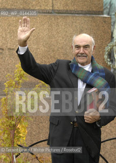 25 August 2008 - Edinburgh, UK - Scottish actor Sean Connery at the Edinburgh International Book Festival with co author Murray Grigor ..Copyright©Geraint Lewis/Writer Pictures/Rosebud2