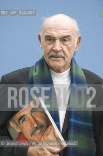 25 August 2008 - Edinburgh, UK - Scottish actor Sean Connery at the Edinburgh International Book Festival with co author Murray Grigor ..Copyright©Geraint Lewis/Writer Pictures/Rosebud2