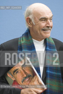 25 August 2008 - Edinburgh, UK - Scottish actor Sean Connery at the Edinburgh International Book Festival with co author Murray Grigor ..Copyright©Geraint Lewis/Writer Pictures/Rosebud2