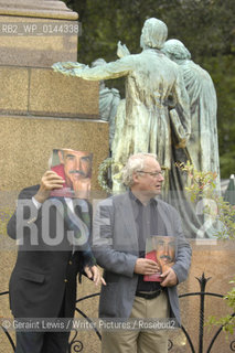 25 August 2008 - Edinburgh, UK - Scottish actor Sean Connery at the Edinburgh International Book Festival with co author Murray Grigor ..Copyright©Geraint Lewis/Writer Pictures/Rosebud2