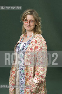 Cressida Cowell, childrens Author of How To Twist A Dragons Tale. CREDIT Geraint Lewis
©Writer Pictures/Rosebud2