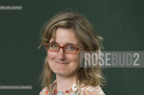 Cressida Cowell, childrens Author of How To Twist A Dragons Tale. CREDIT Geraint Lewis
©Writer Pictures/Rosebud2