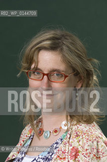 Cressida Cowell, childrens Author of How To Twist A Dragons Tale. CREDIT Geraint Lewis
©Writer Pictures/Rosebud2