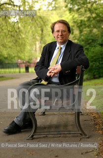 British writer Sir Bernard Crick, a leading expert on George Orwell, at the Edinburgh International Book Festival 2003...Copyright©Pascal Saez.Pascal Saez/Writer Pictures/Rosebud2