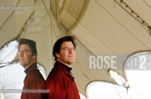 Dan Cruickshank, author....copyright©Geraint Lewis/Writer Pictures/Rosebud2