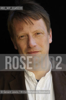 D J Taylor writer  the Oxford Literary Festival at Christchurch College Oxford. ..copyright©Geraint Lewis/Writer Pictures/Rosebud2