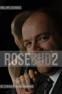 Mark Thompson (studio portrait), 28/05/06:.BBC director general Mark Thompson..©./Writer Pictures/Rosebud2