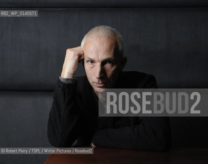 Author Rupert Thompson. ..copyright©Robert Perry/TSPL/Writer Pictures/Rosebud2