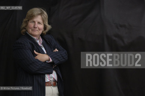 PIC: ROB MCDOUGALL / WRITERS PICTURES.EDINBURGH BOOK FESTIVAL 2005.SANDI TOKSVIG
©Writer Pictures/Rosebud2