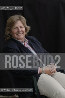 PIC: ROB MCDOUGALL / WRITERS PICTURES.EDINBURGH BOOK FESTIVAL 2005.SANDI TOKSVIG
©Writer Pictures/Rosebud2