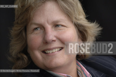 Sandi Toksvig, The Edinburgh International Book Festival 2005..Copyright©Rob McDougall/Writer Pictures/Rosebud2