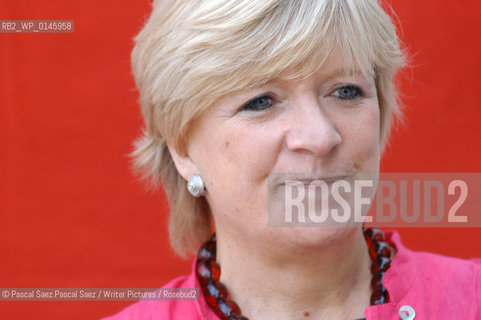 British writer and journalist Polly Toynbee, at the Edinburgh International Book Festival 2003...Copyright©Pascal Saez.Pascal Saez/Writer Pictures/Rosebud2