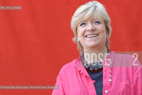 British writer and journalist Polly Toynbee, at the Edinburgh International Book Festival 2003...Copyright©Pascal Saez.Pascal Saez/Writer Pictures/Rosebud2