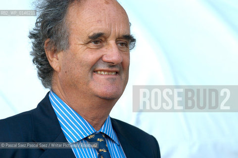 British writer and journalist Mark Tully, who specializes in the Indian sub-continent at the Edinburgh International Book Festival 2003..                                                 .copyright©Pascal Saez.Pascal Saez/Writer Pictures/Rosebud2